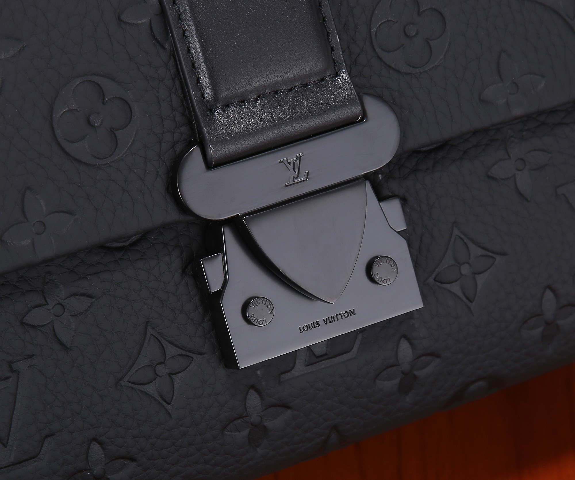 LV S-Cape Messenger M23741 28x16x10cm