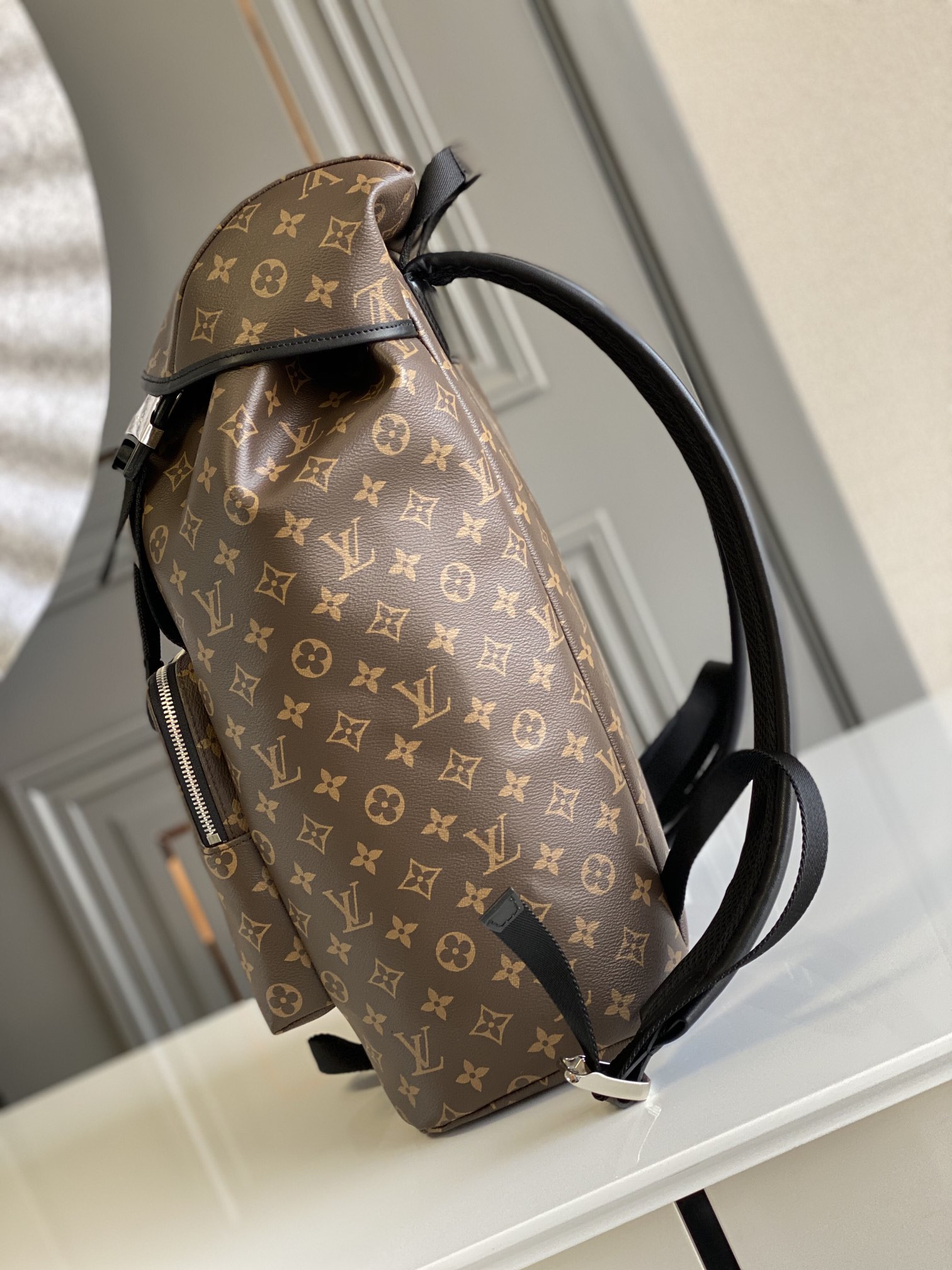 LV M43421 22 x 44 x 15 CM