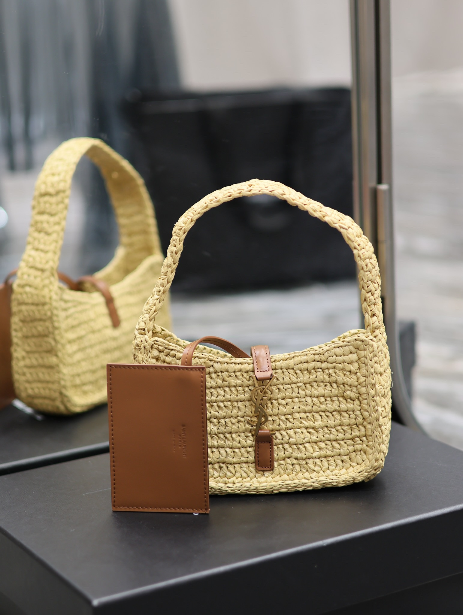 Y*L le 5 À 7 mini in raffia  color natural 7.5x4.5x1.8 inches