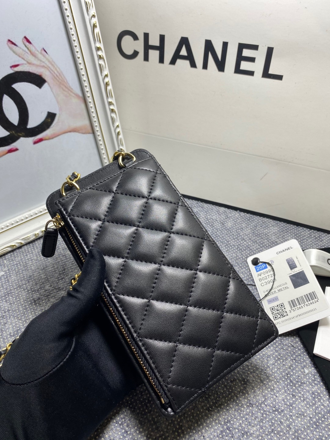 Ch*el long zipped wallet 19-11cm