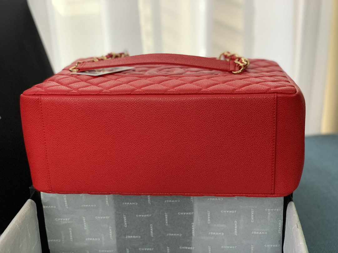 Ch*el gst caviar leather hardware 24x33x13cm