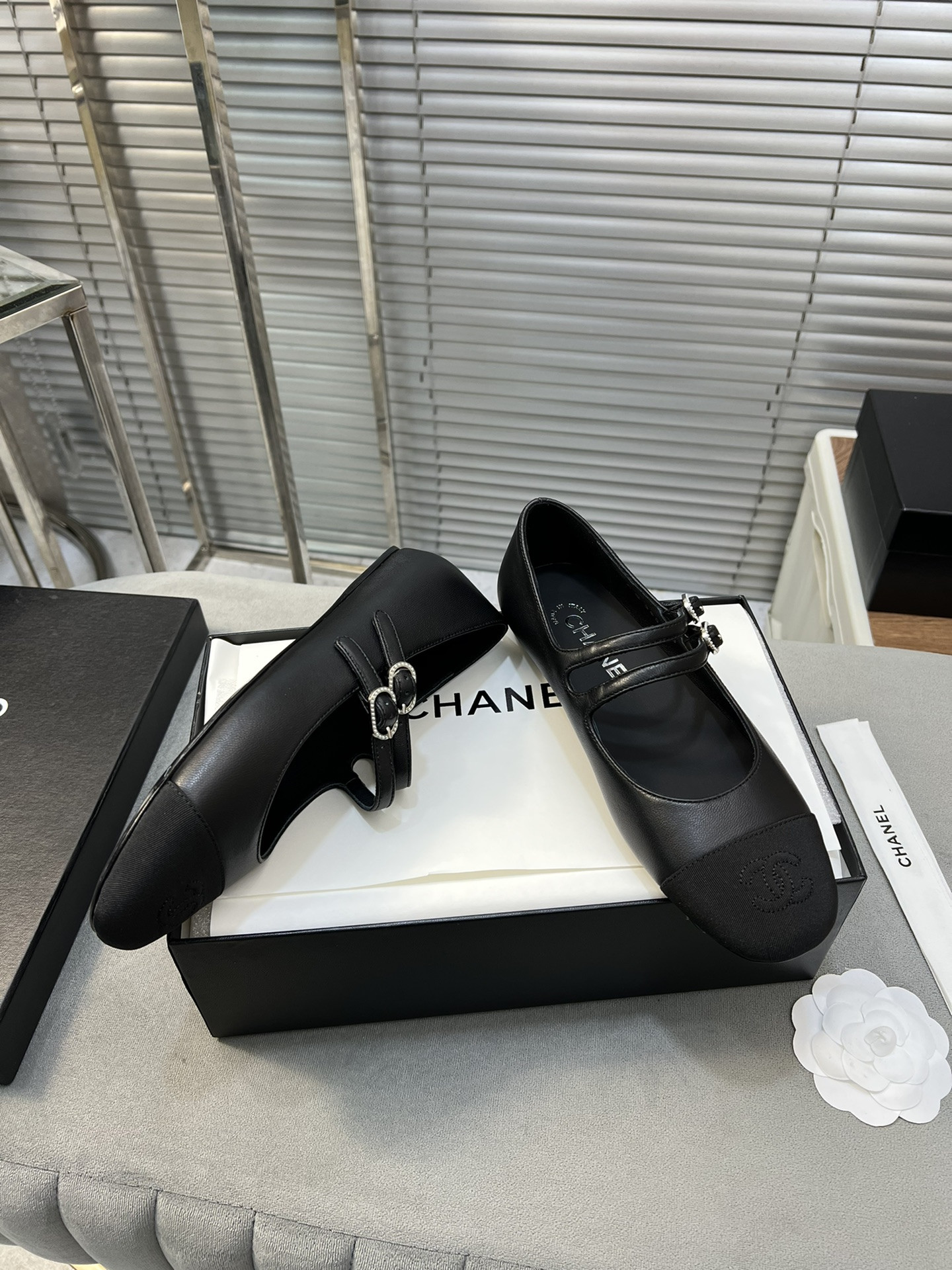 ua Ch*el mary janes  lambskin & grosgrain