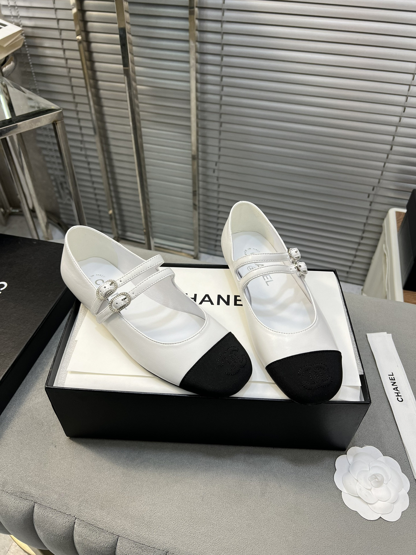 ua Ch*el mary janes  lambskin & grosgrain