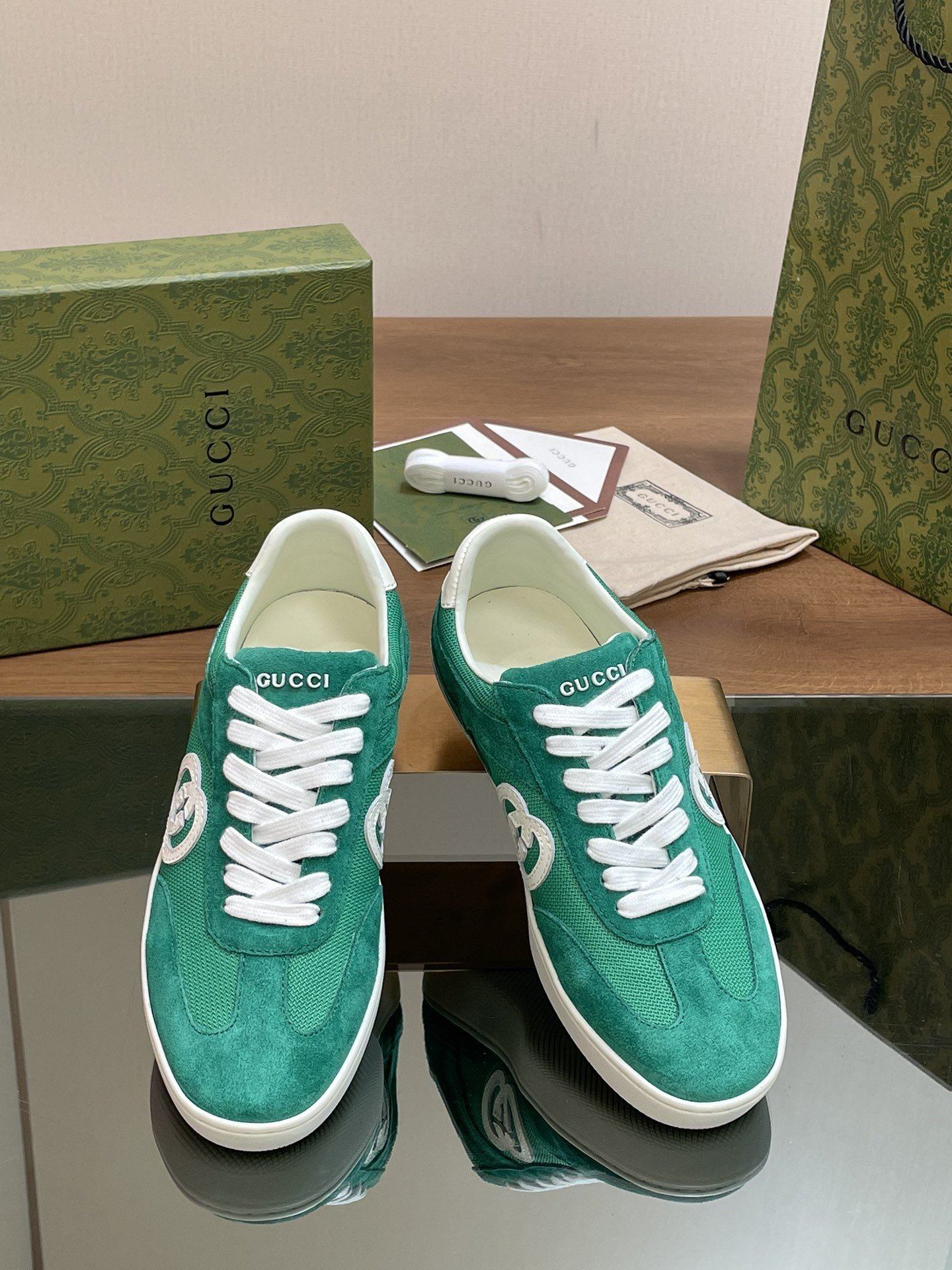 ua G*u*i interlocking g sneaker green