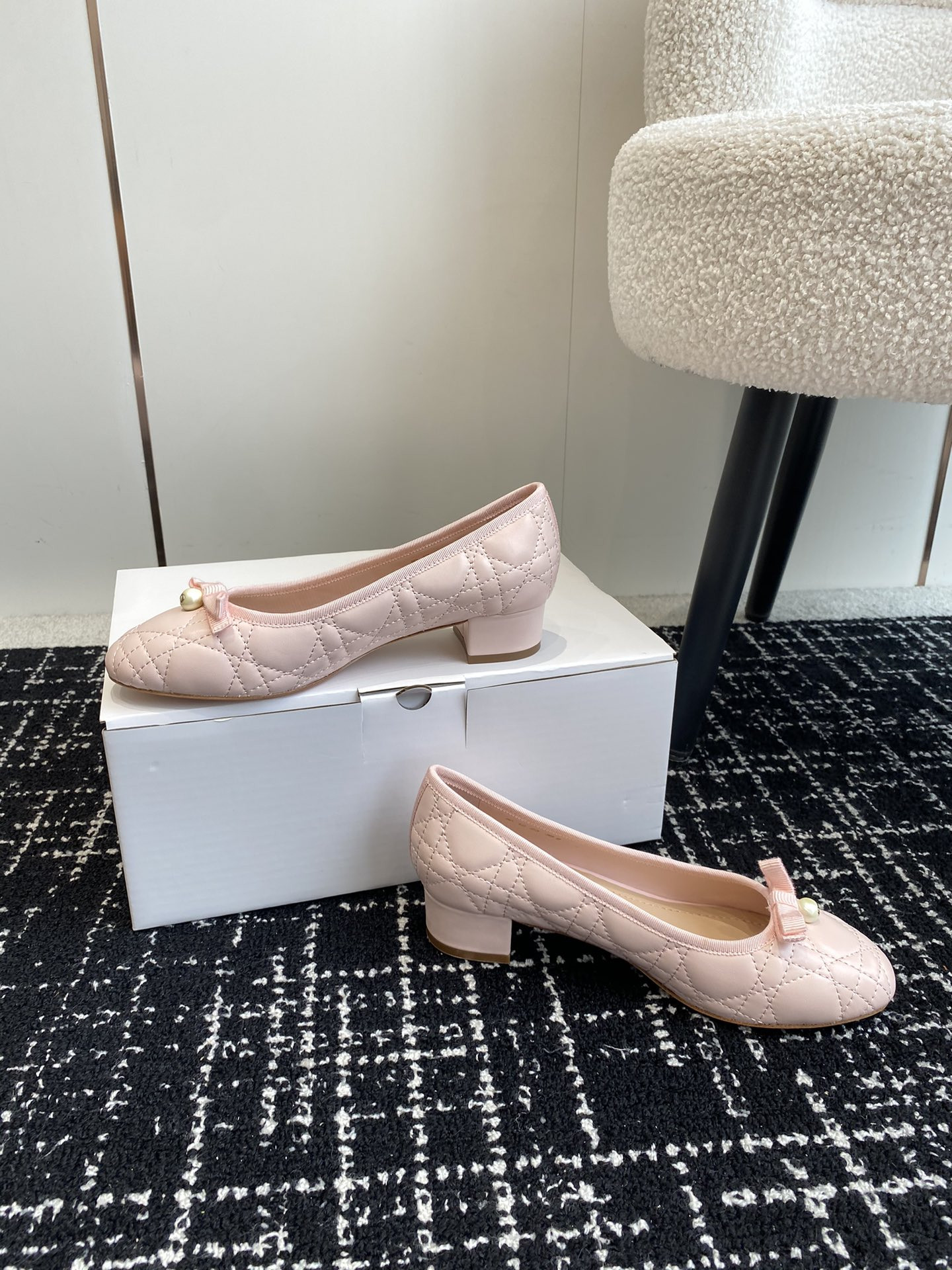 ua D*or ballet pump