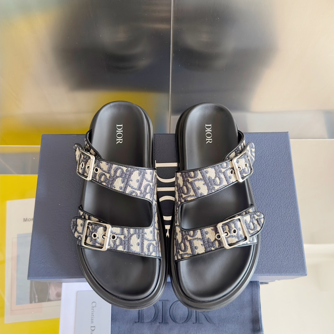 ua D*or aqua sandal