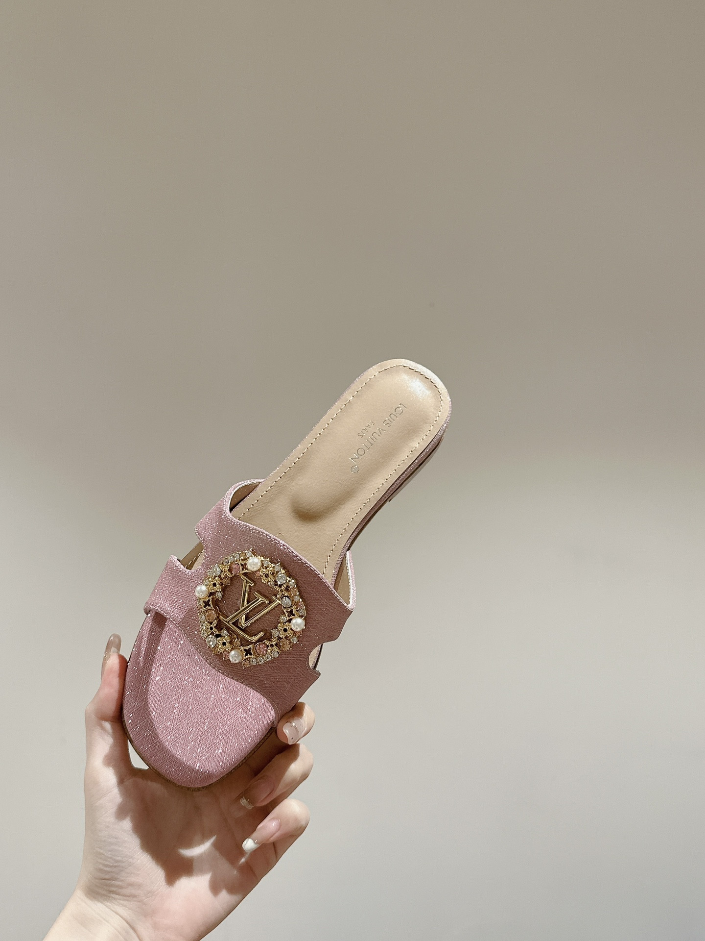 UA LV Flat Mule