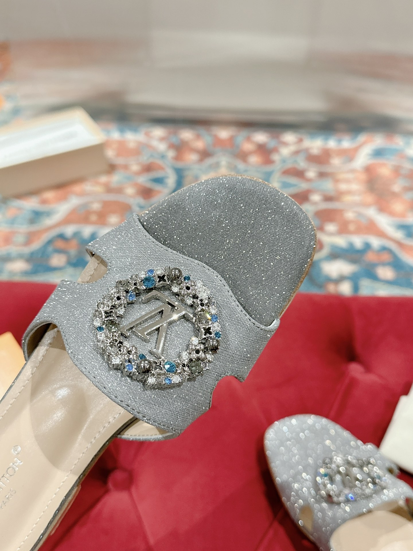 UA LV Flat Mule