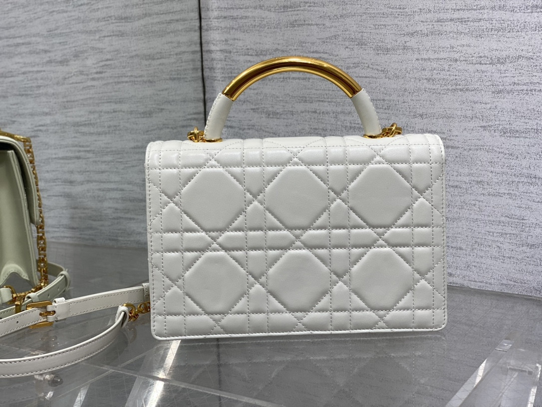 D*or medium D*or ange bag latte macrocannage calfskin 26 x 17 x 9 cm
