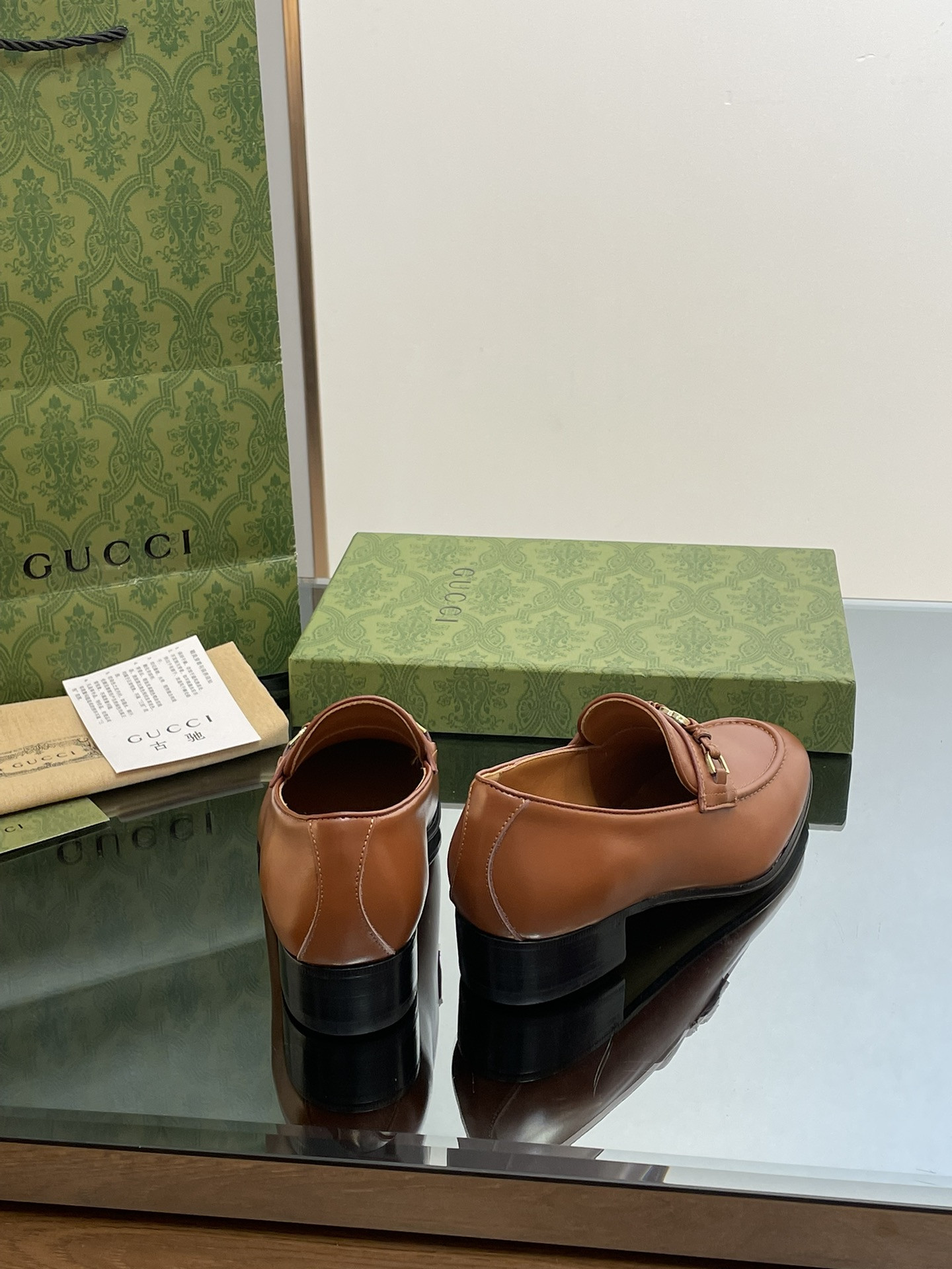 ua G*u*i interlocking g loafer