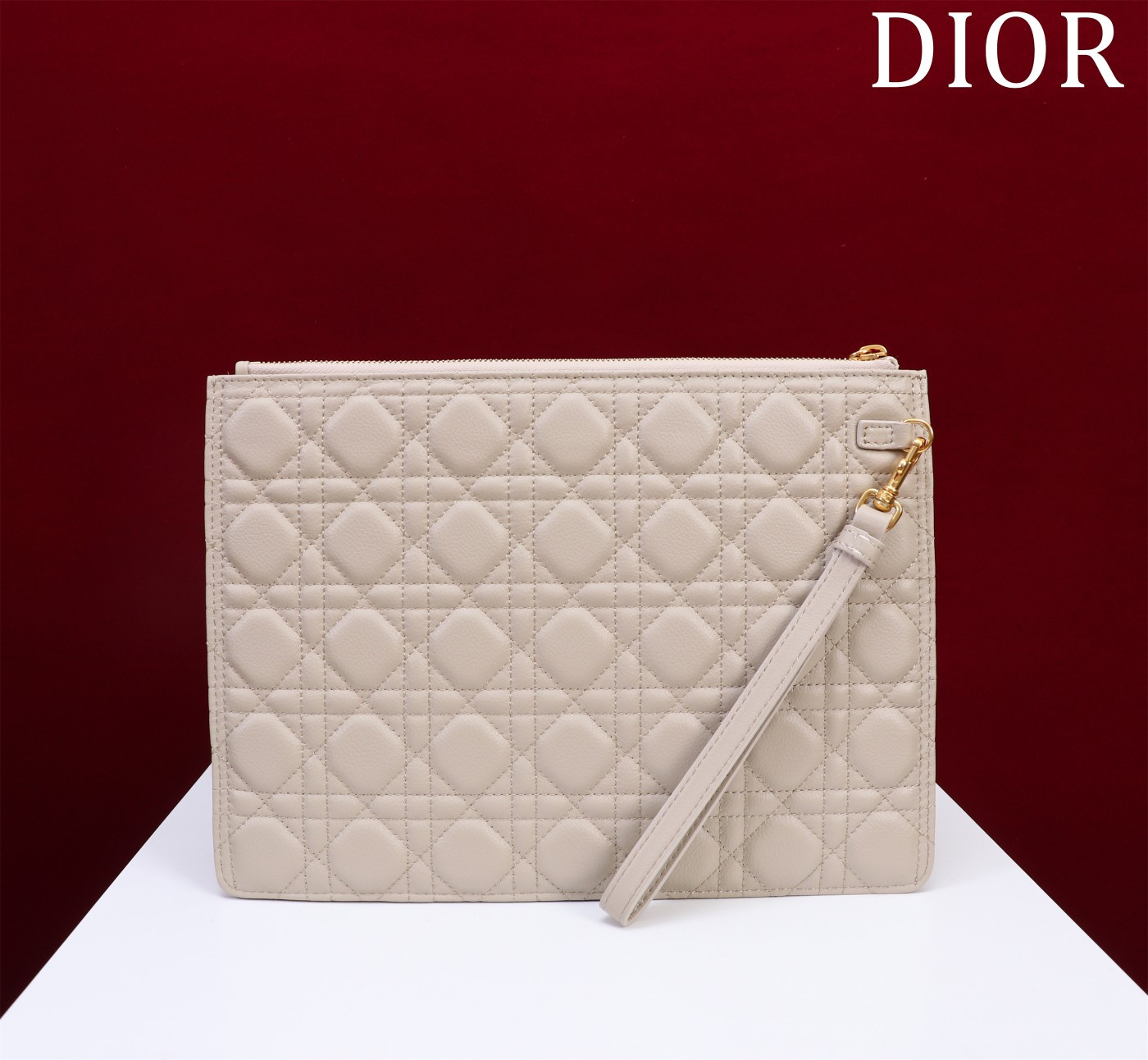 large D*or caro daily pouch 30 x 21.5 cm