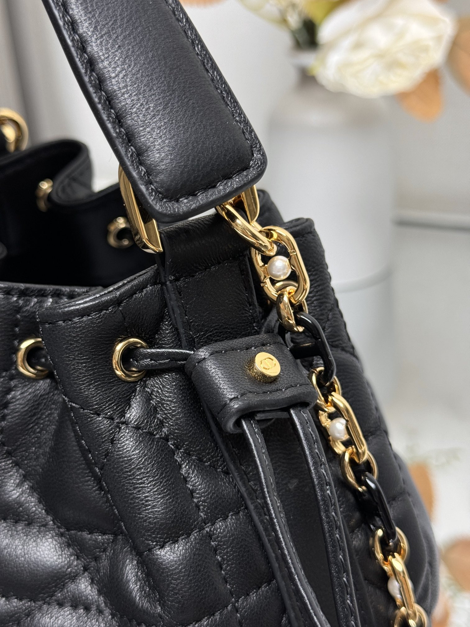 small D*or jolie bucket bag 17 x 16 x 10.5 cm