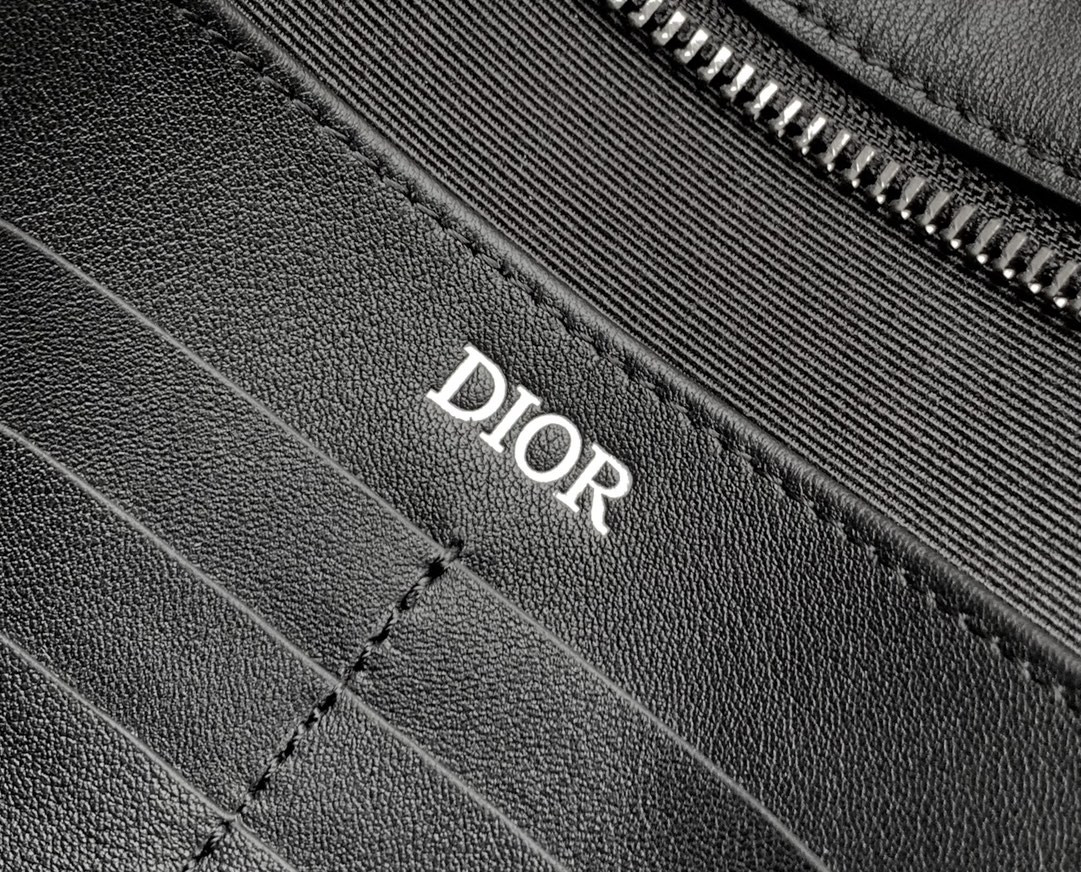 D*or a5 triangle pouch 27 x 19.5 x 6 cm
