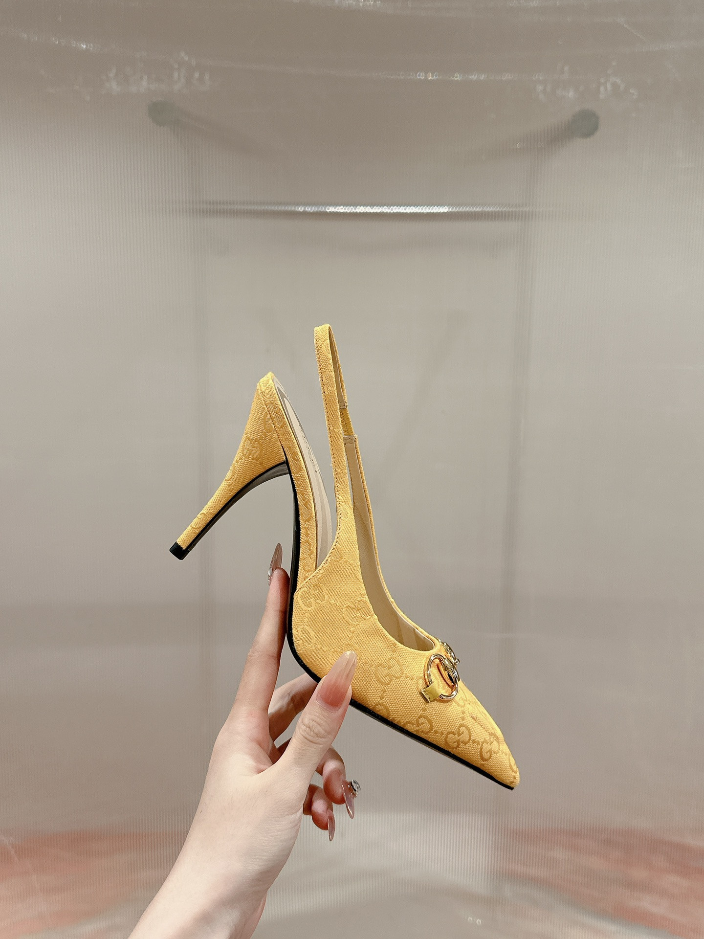 ua G*u*i horsebit slingback pump high heel