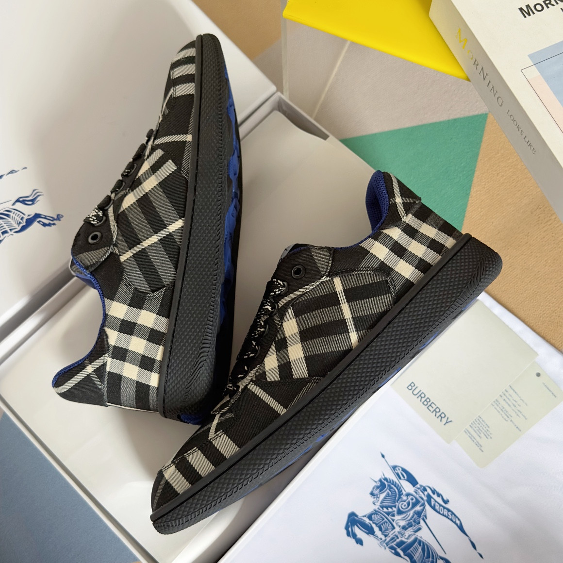 ua B**rry check terrace sneakers