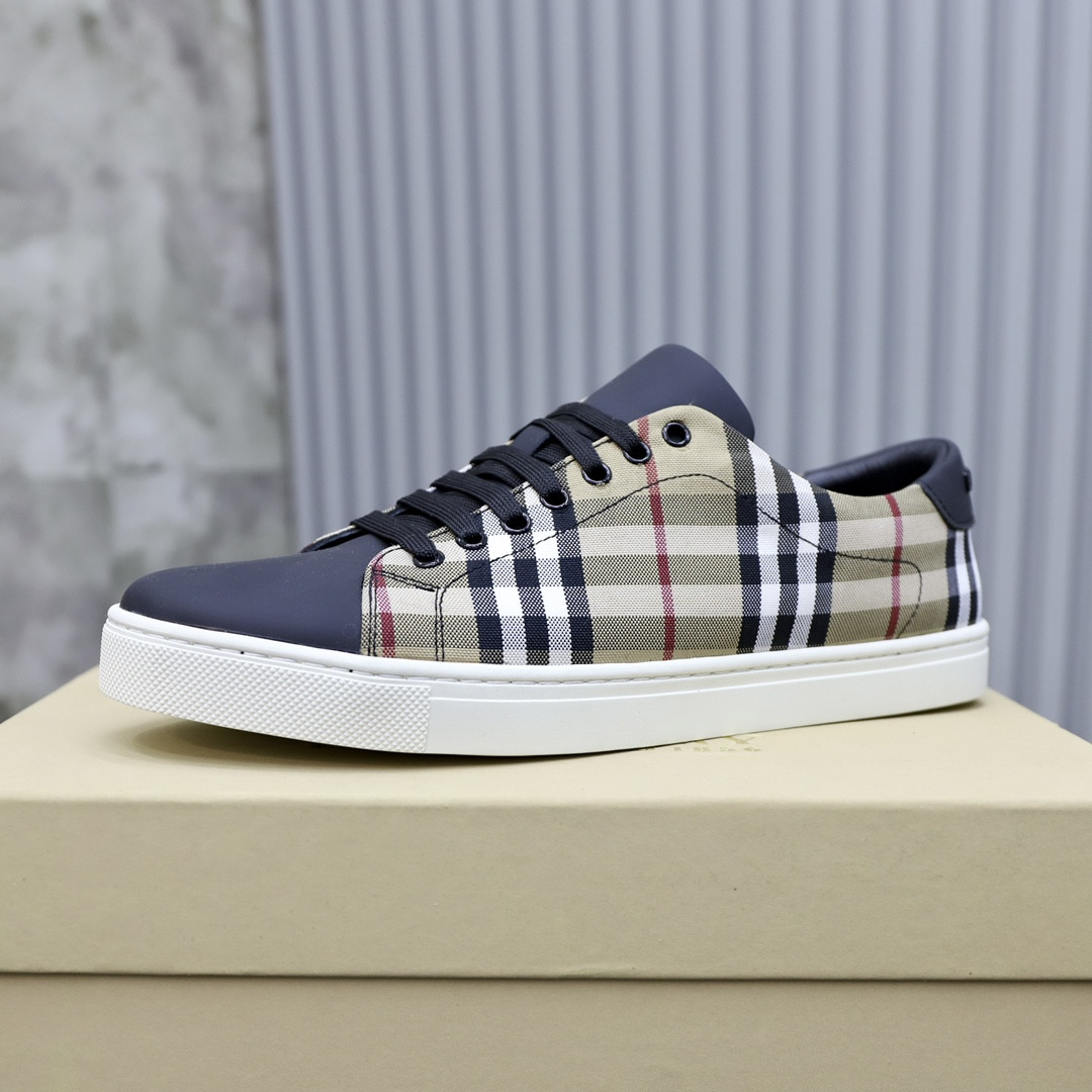 ua B**rry check sneakers