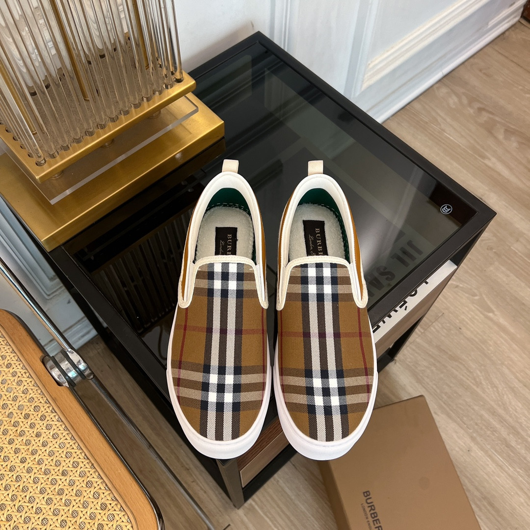 ua B**rry slip on sneakers