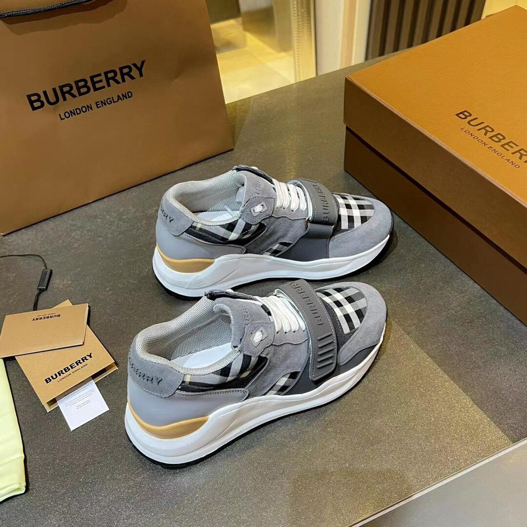ua B**rry sneakers