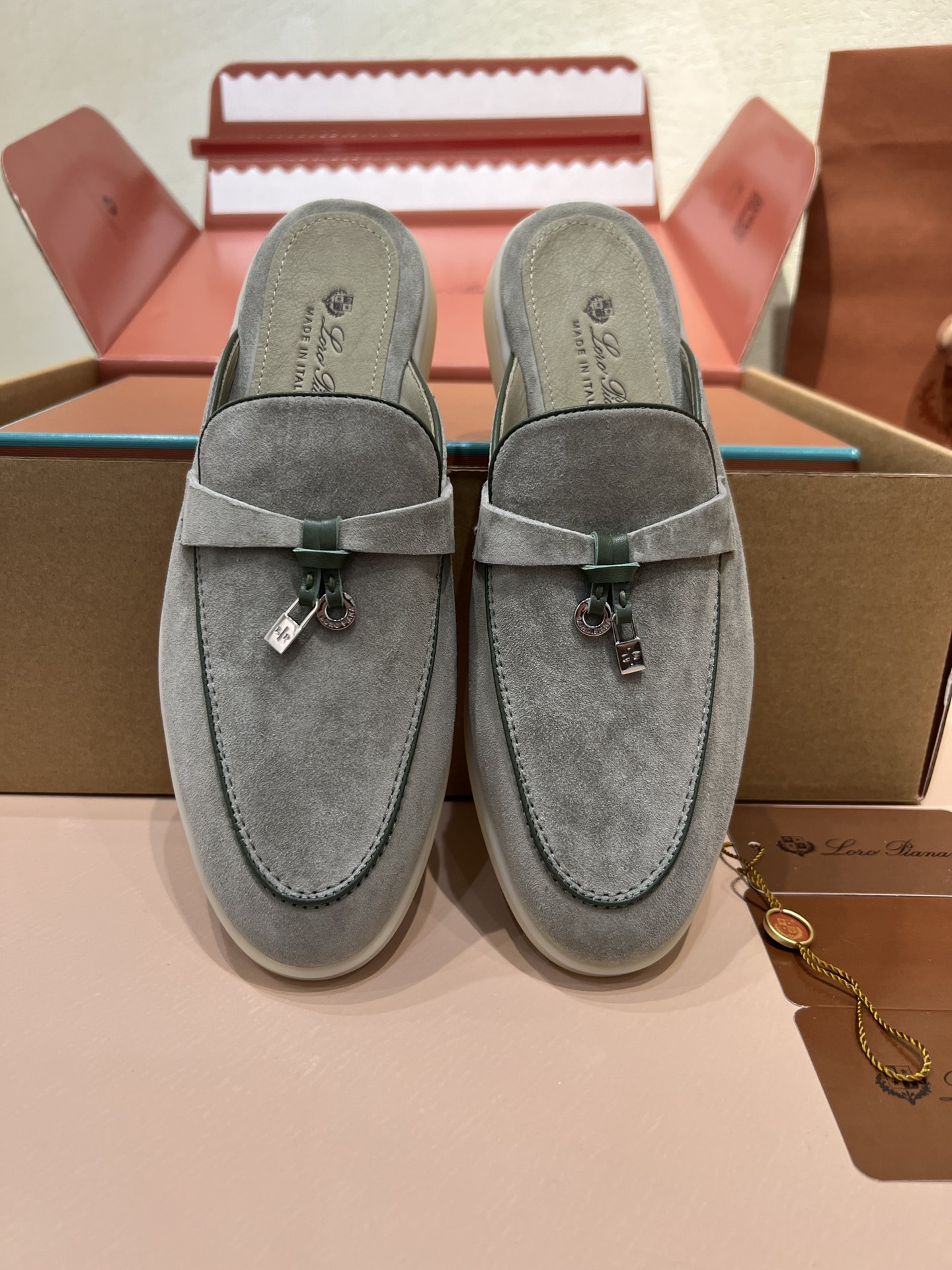 ua L**o p*ana babouche charms walk loafers