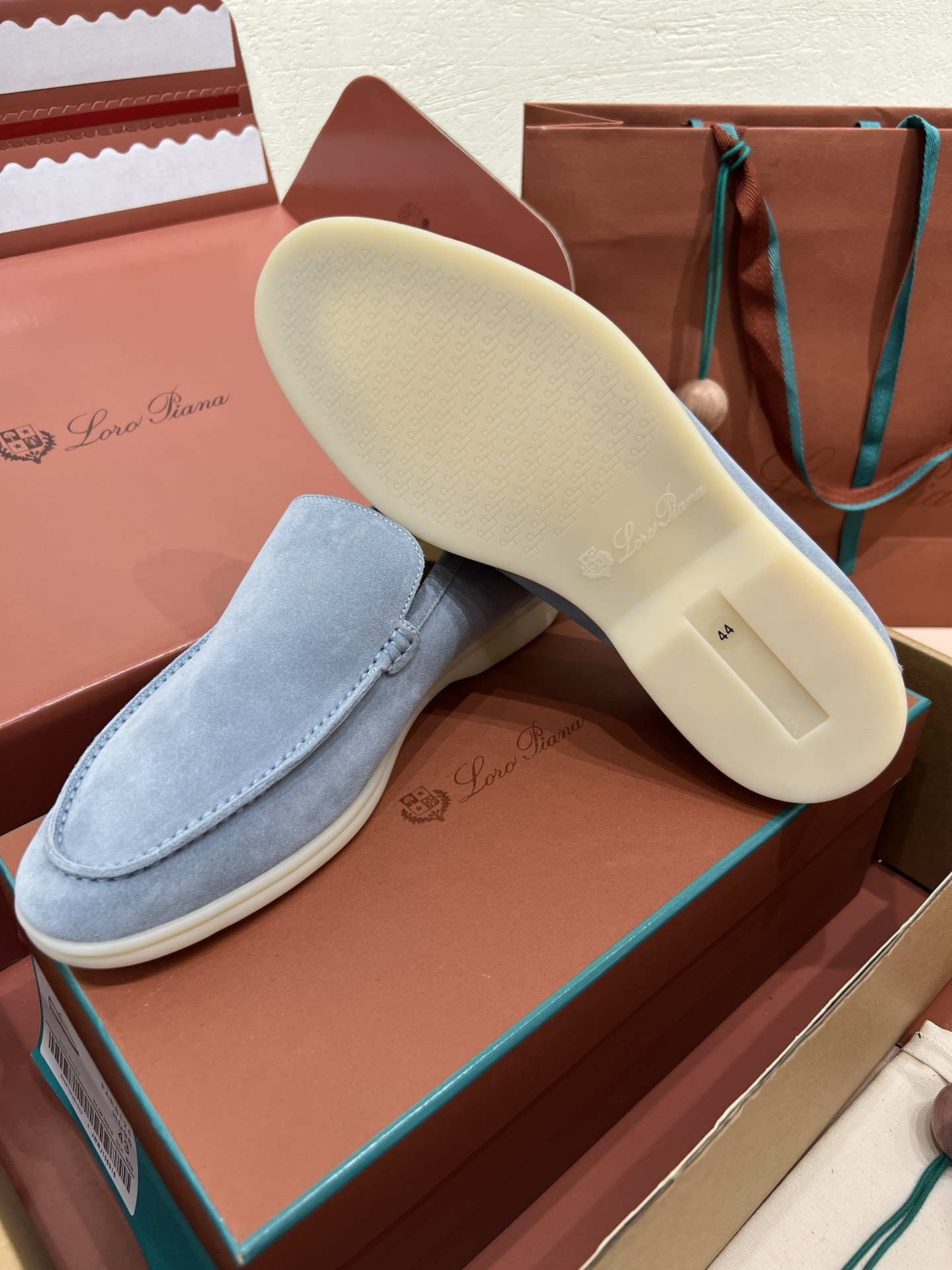 ua L**o p*ana summer walk loafers