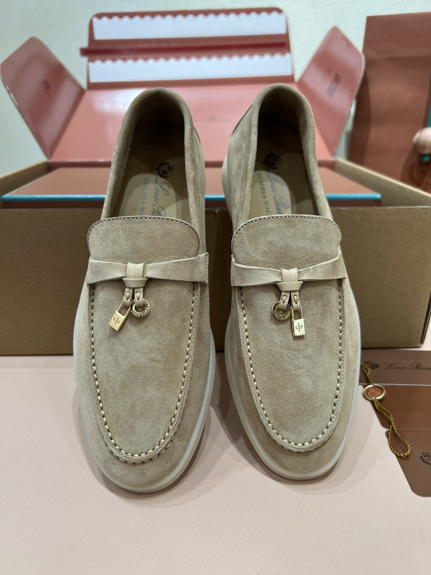 ua L**o p*ana summer charms walk loafers