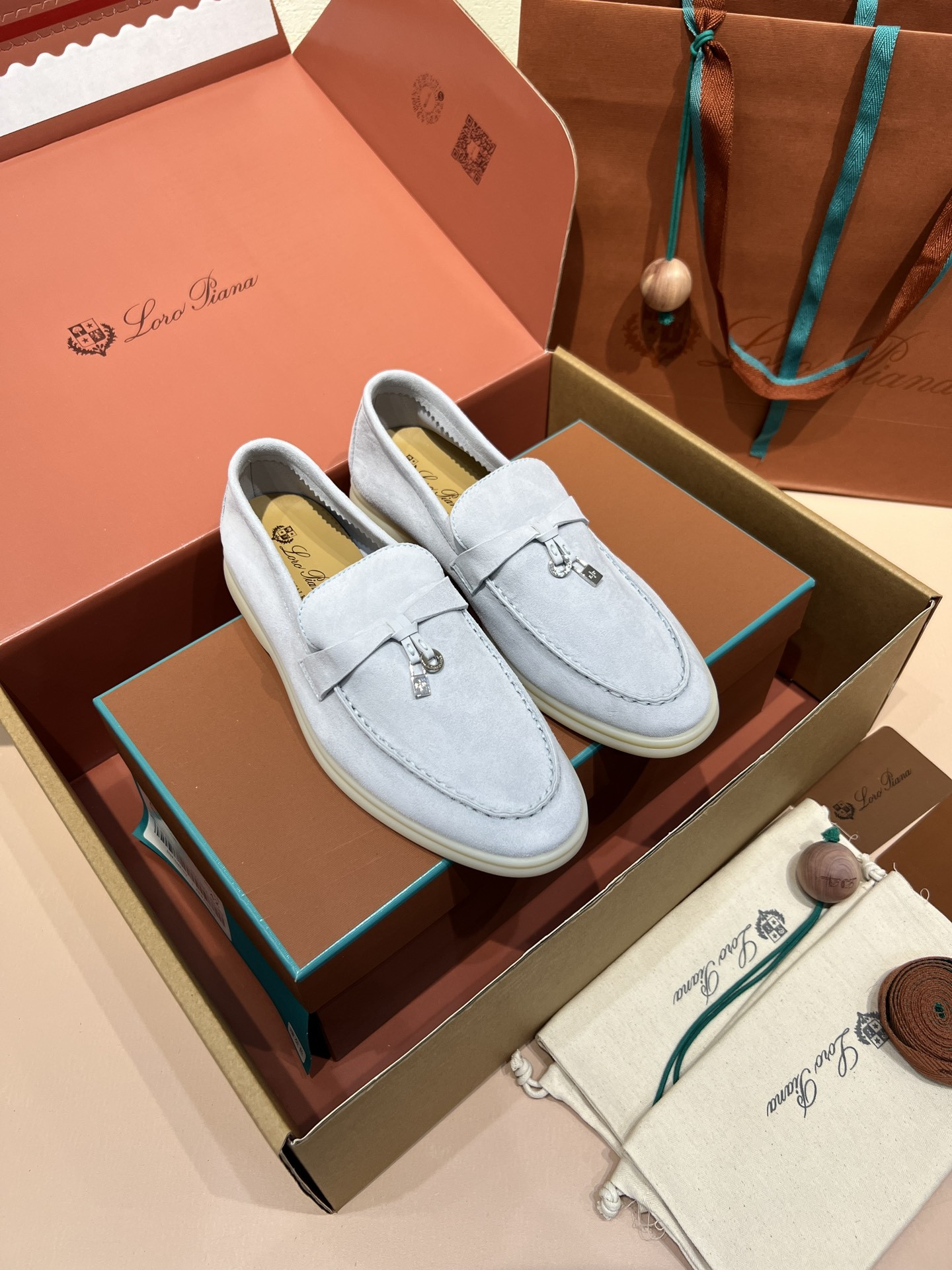 ua L**o p*ana summer charms walk loafers