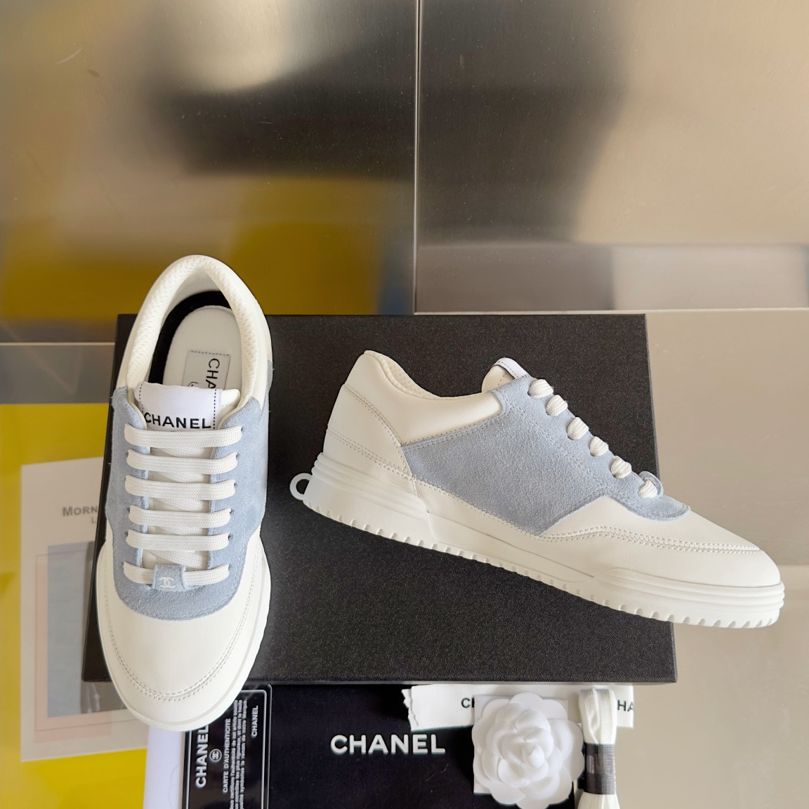 ua Ch*el sneaker