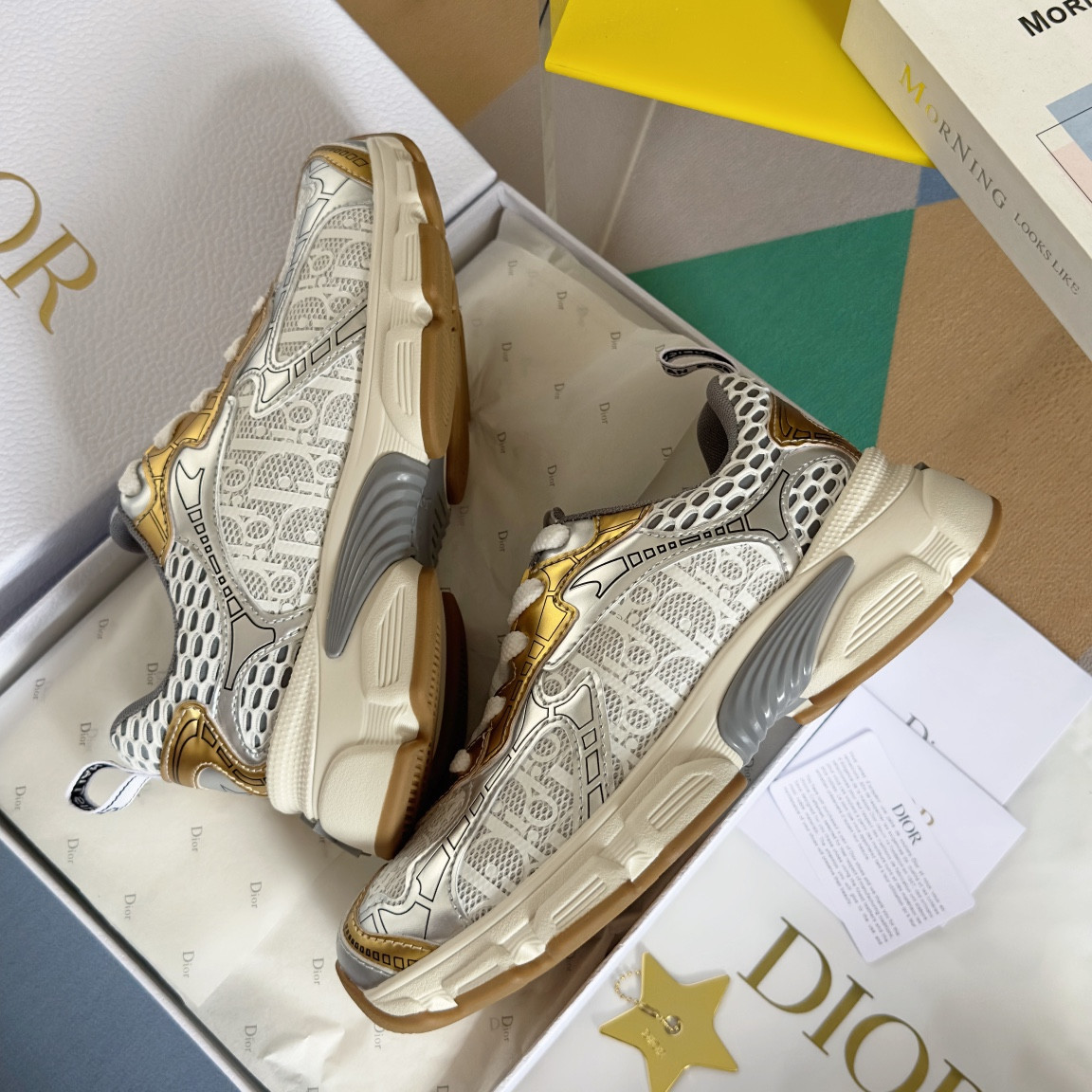 ua D*or vibe sneaker