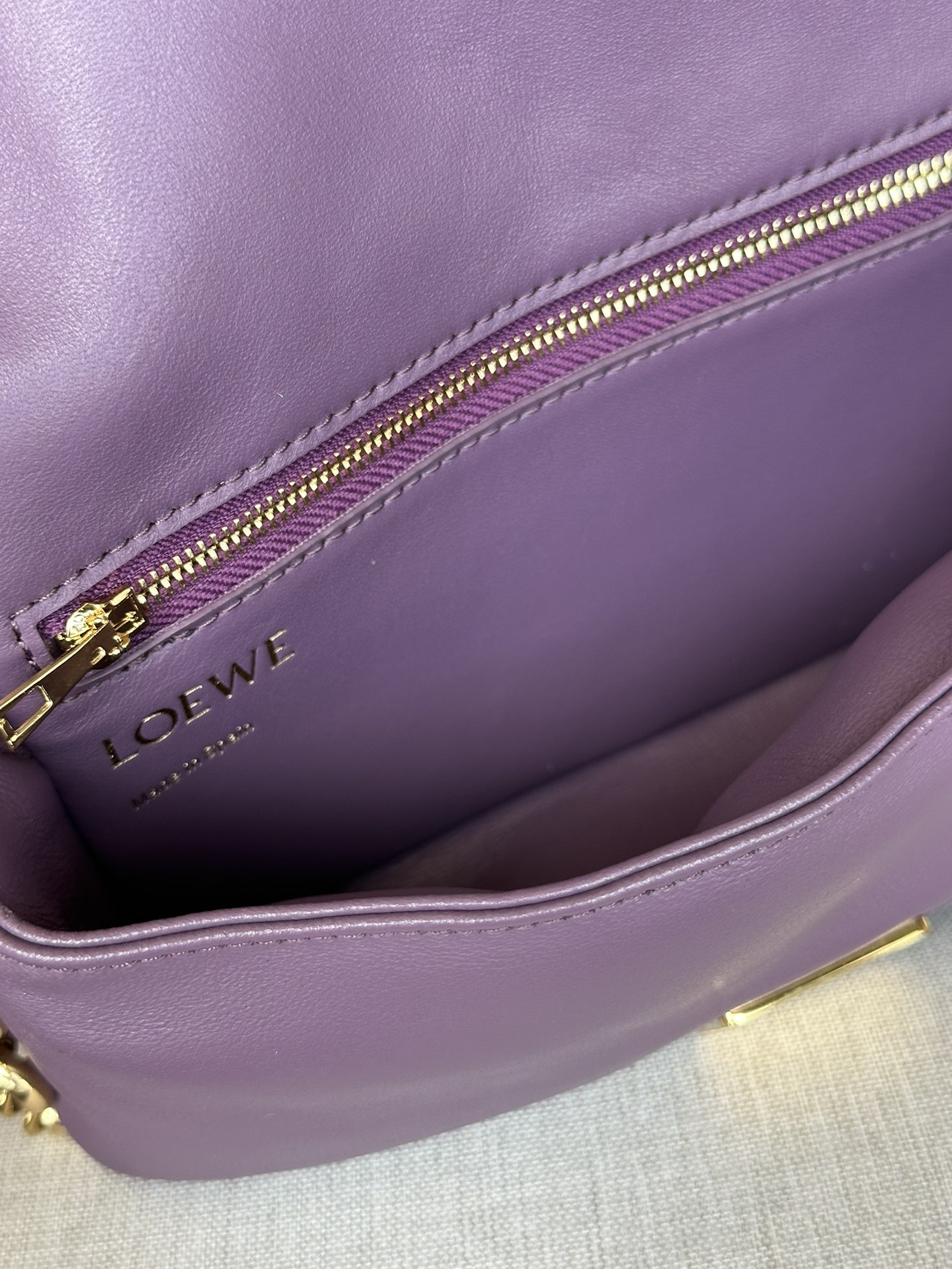 L0ew* mini puffer goya bag in shiny nappa lambskin 20x13x6cm