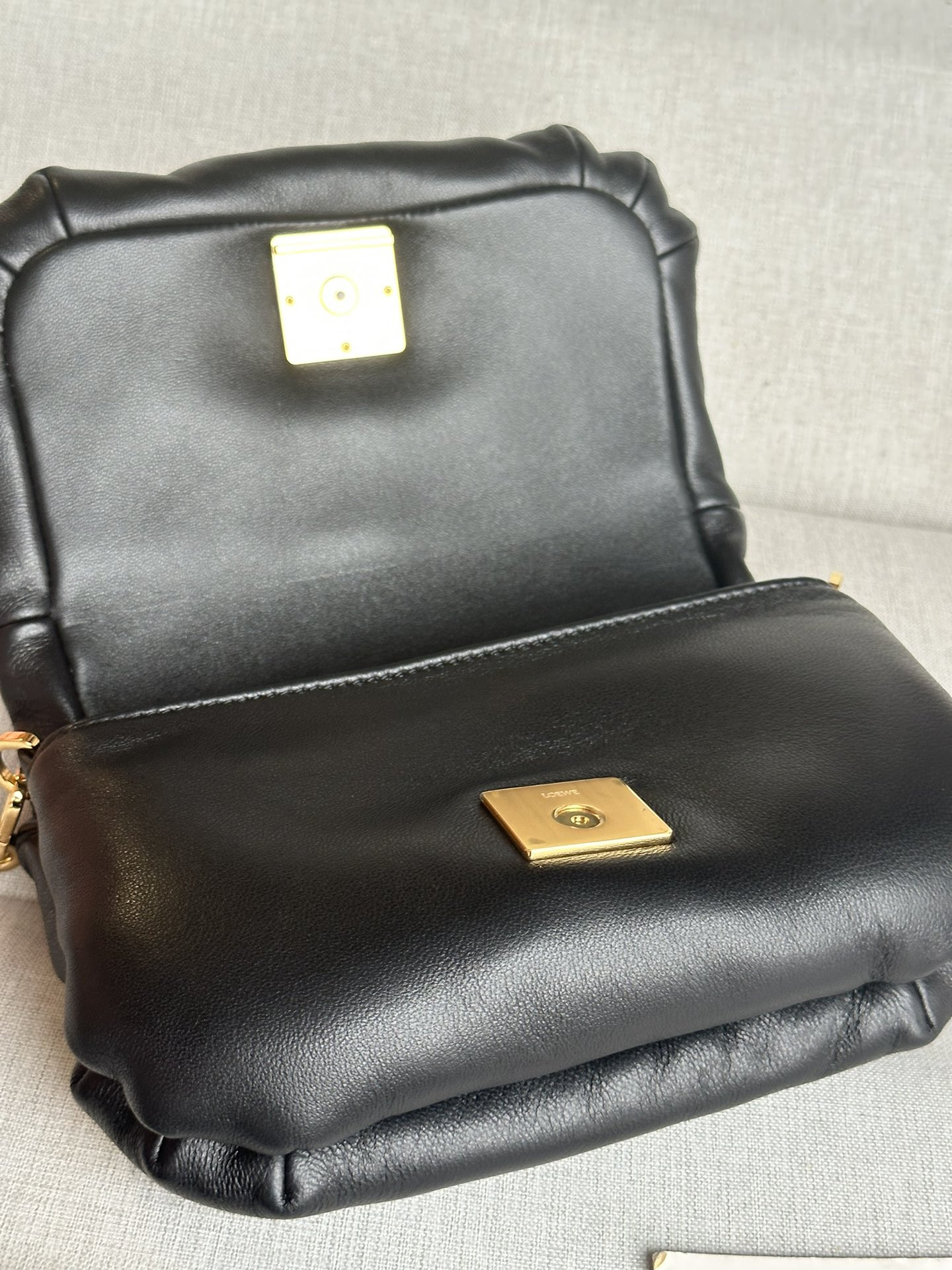 L0ew* mini puffer goya bag in shiny nappa lambskin 20x13x6cm