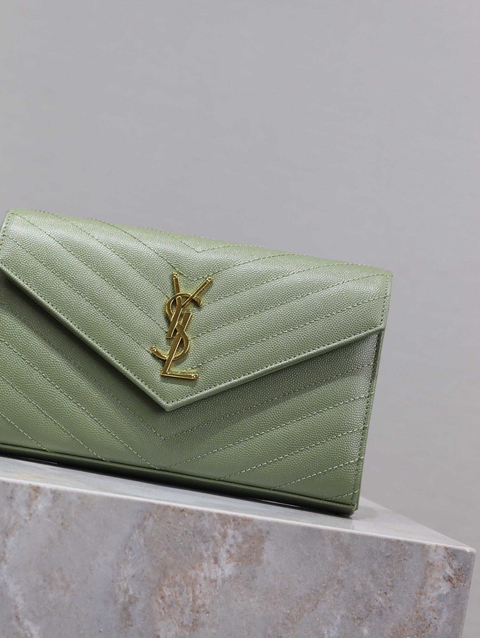 Y*L cassandra monogram classic chain wallet in grained poudre leather 22.5 x 14 x 4cm