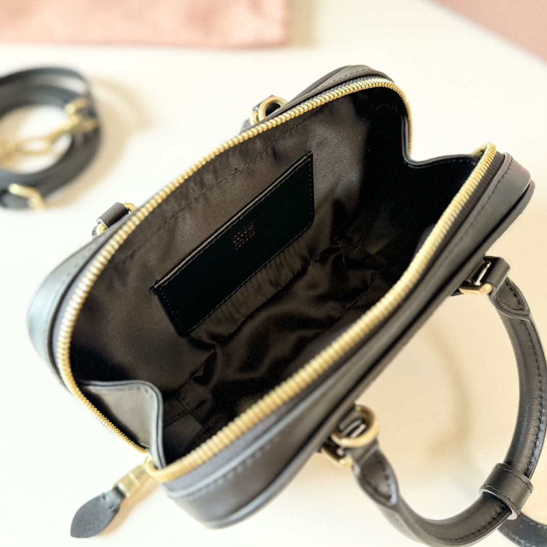 Miu Miu Arcadie leather mini-bag 19X10X5cm