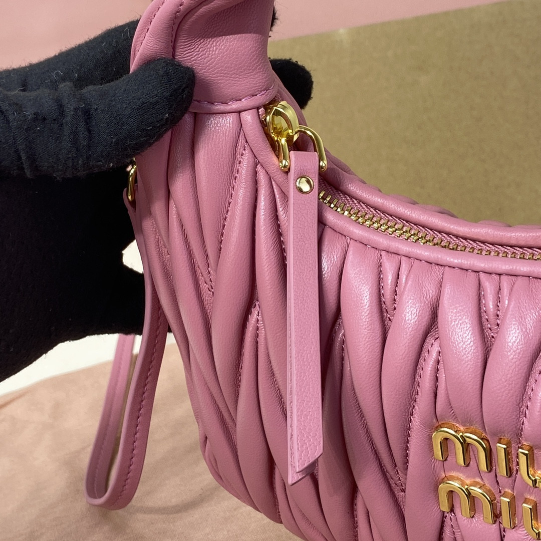 Miu Miu Wander matelassé nappa leather hobo bag 17x20x6cm