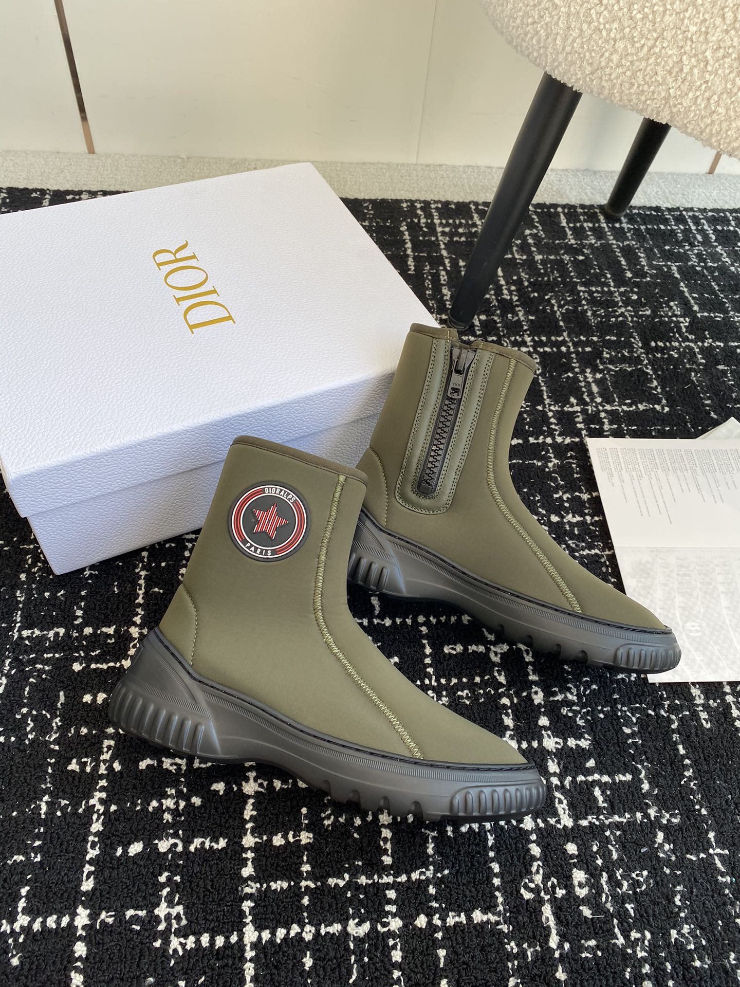 ua D*or boot