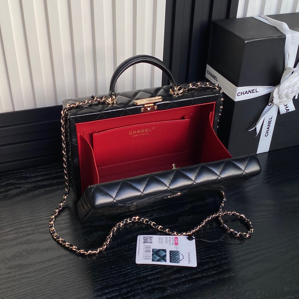 Ch*el box bag 15x22x7.5cm