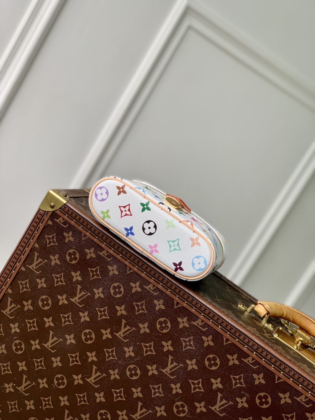 LV x TM Vanity Chain Pouch M13662 19 x 11.5 x 6.5cm