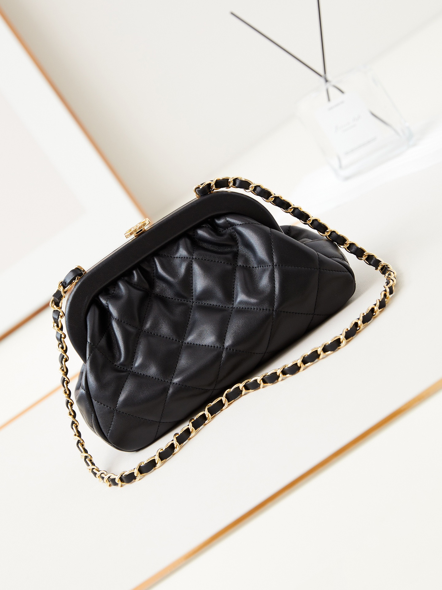 Ch*el 24a cloud bag 16x24x8cm