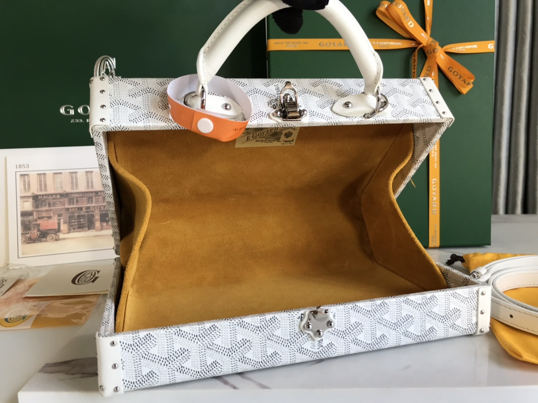 Go*ard grand hotel trunk bag 24.5x7.7x17cm