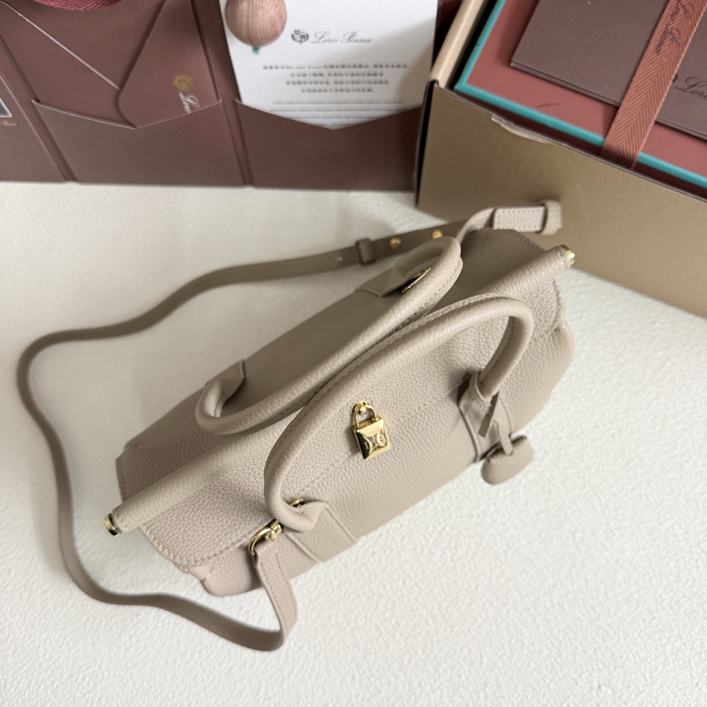 L**o p*ana loom l25 calfskin 25x18x12.5cm