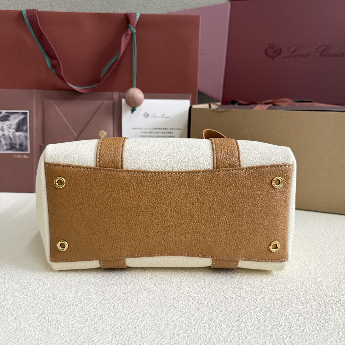 L**o p*ana loom l25 calfskin 25x18x12.5cm