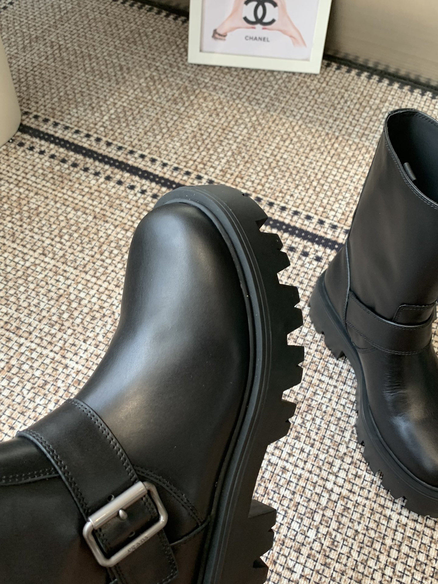 ua Pra*a boot