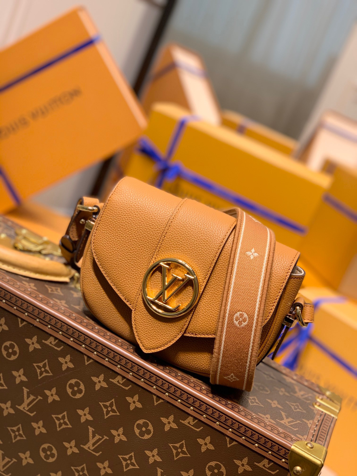 LV PONT 9 SOFT MM M58968