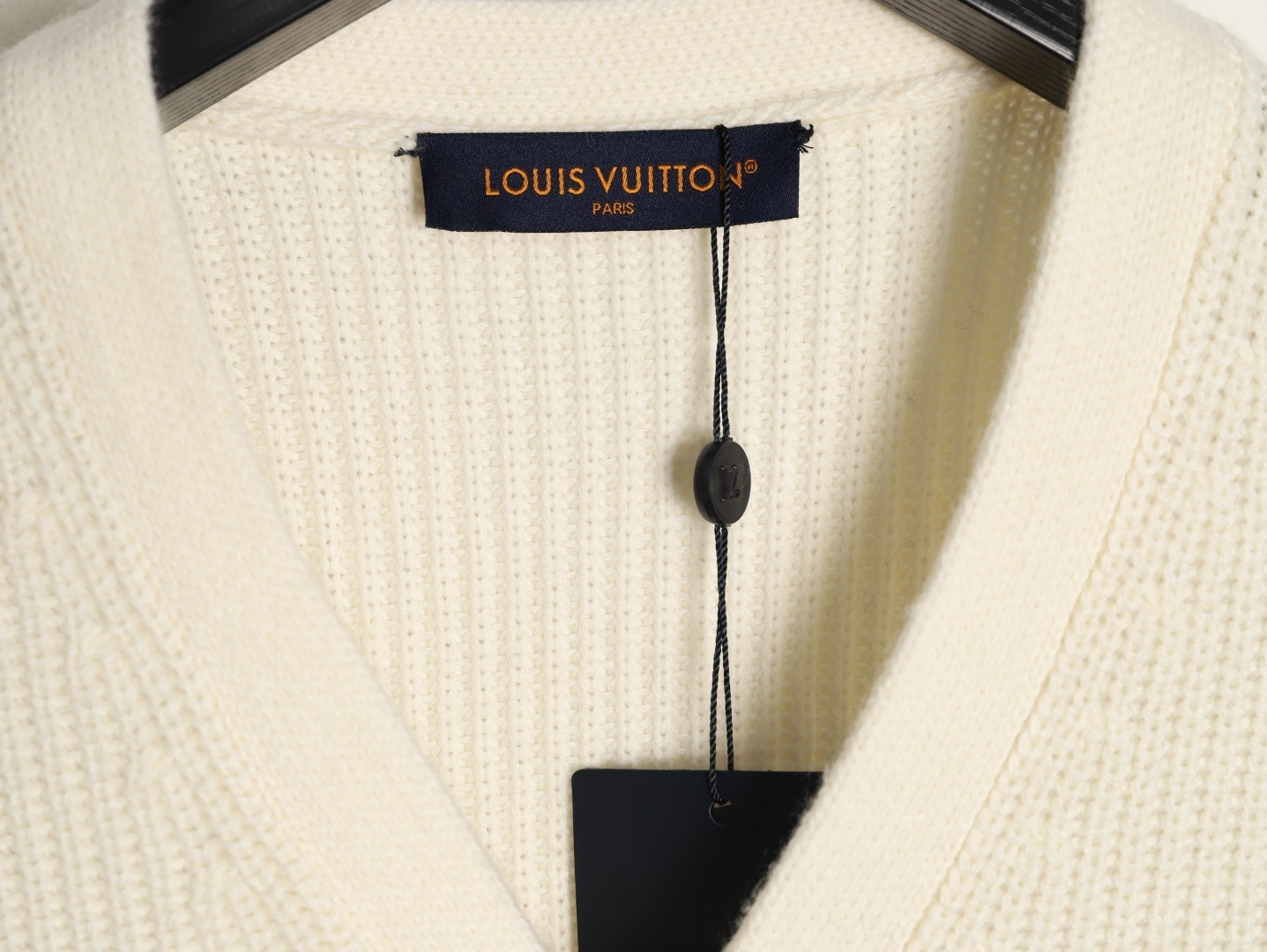 l0vis Vvtt0n knitting cardigan