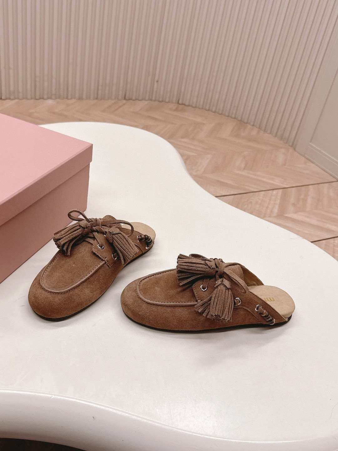 ua M1v M1v tassel mules