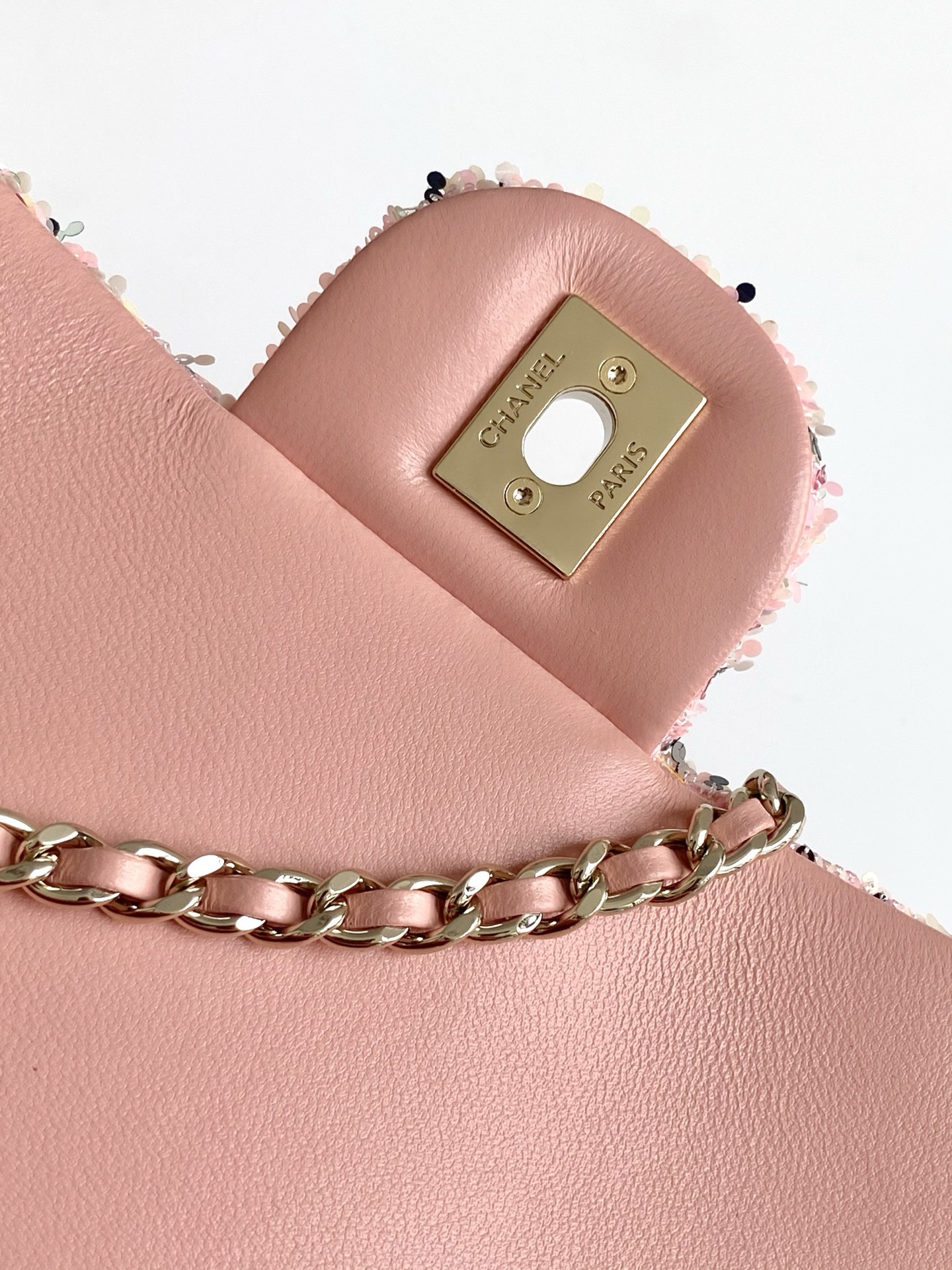 Chanel Flap Bag AS4561 14x21x8cm