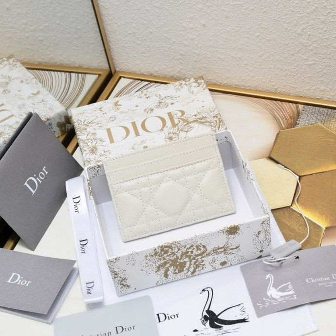 D10r Card Holder