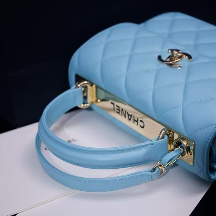 CHANEL FLAP BAG WITH TOP HANDLE 17x25x12cm