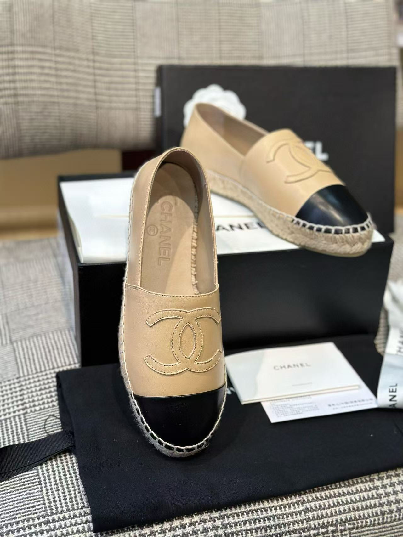 UA Ch**el ESPADRILLES