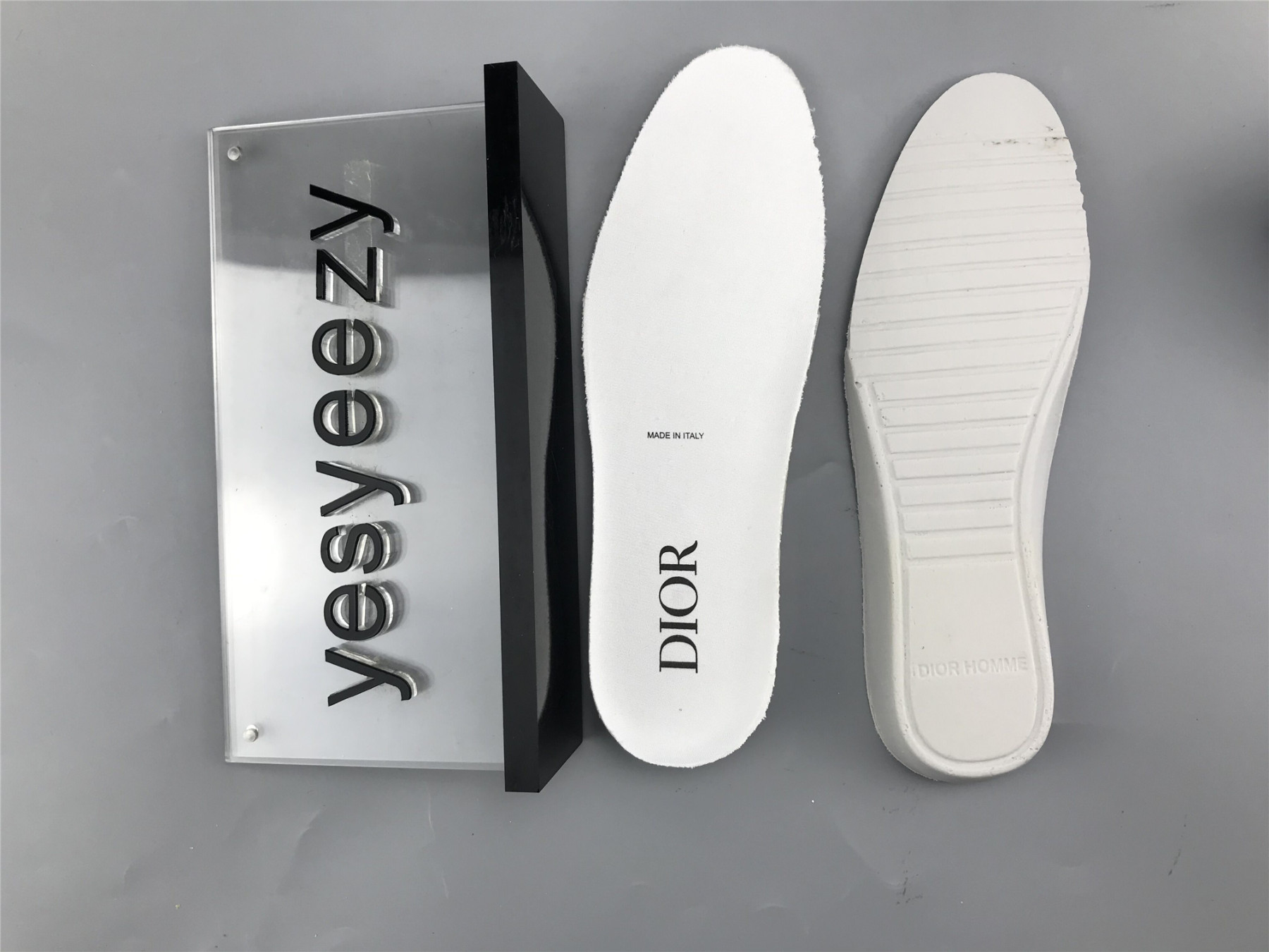 ua D10r b23 high top logo oblique