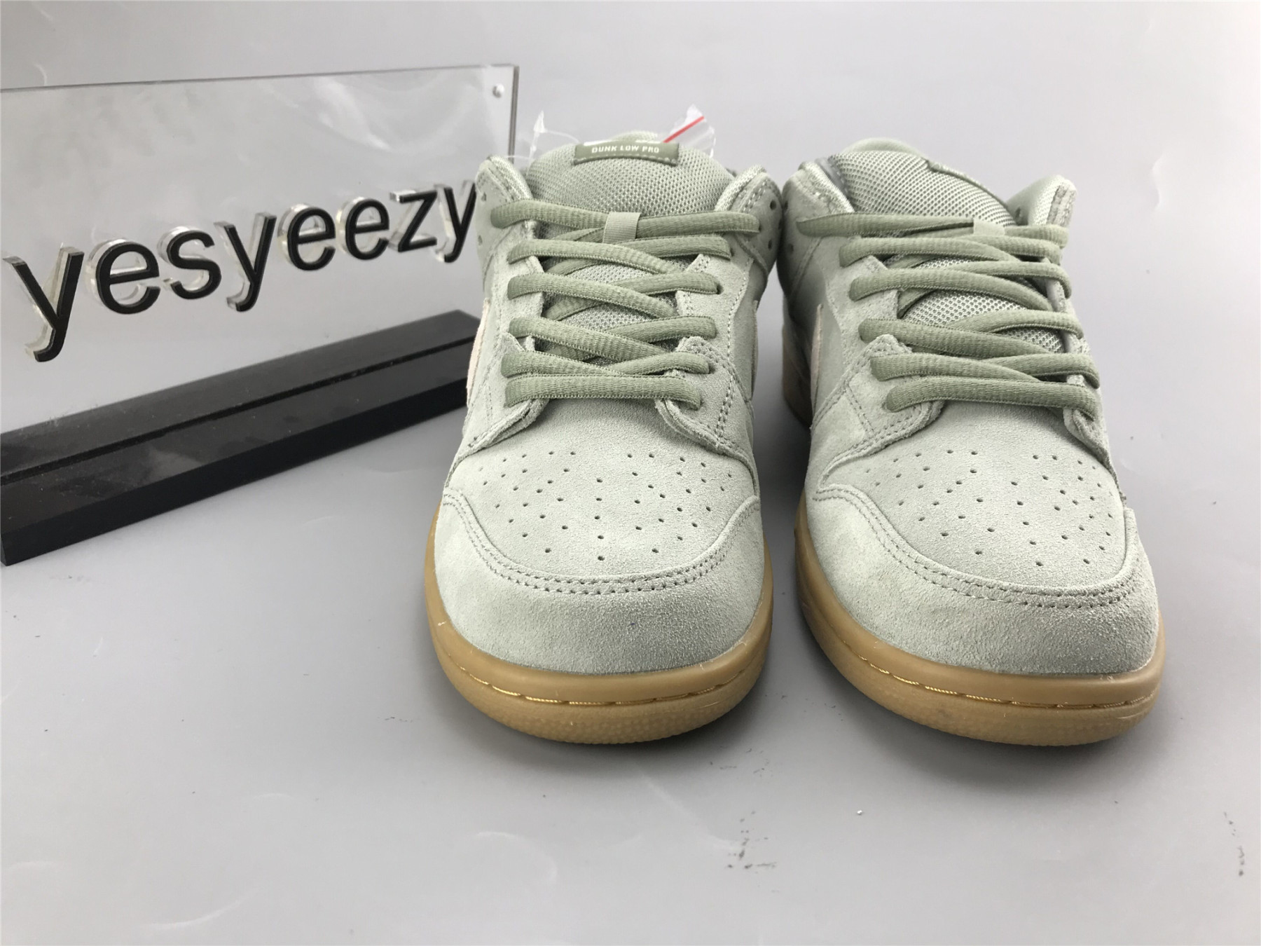 UA NIKE DUNK LOW SB 